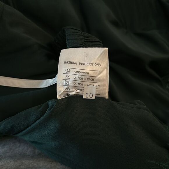 Lindo Noiva Off-The-Shoulder Sequin Evening Dress Green 10 NWT - Picture 7 of 7